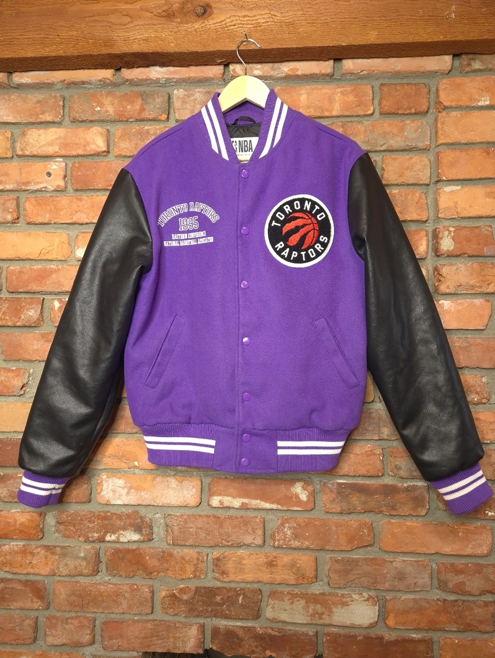 Toronto Raptors 1995 Varsity Jacket NBA Purple Leather Sleeve Wool Bomber Small
